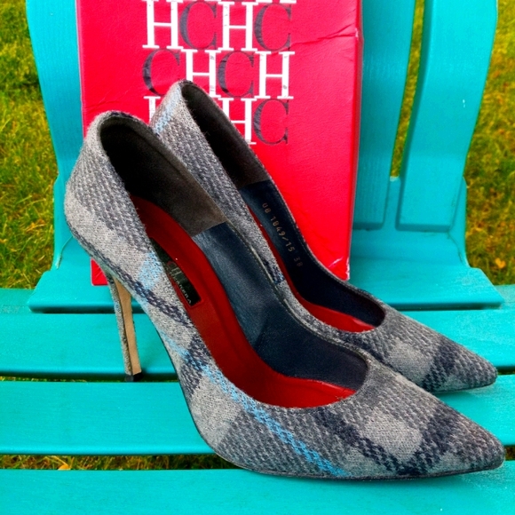 Shoes - Picture 3 of 4